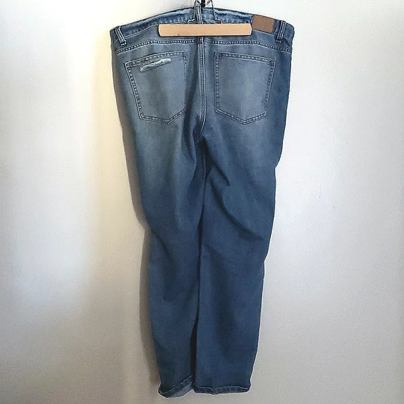 Aeropostale Boyfriend Jean - Picture 2 of 5